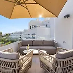 Διαμέρισμα Luxury 3br Aqua Gardens - Walk To And Shared Pool